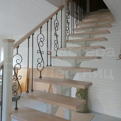 Изготовление лестниц в дом на второй этаж на заказ